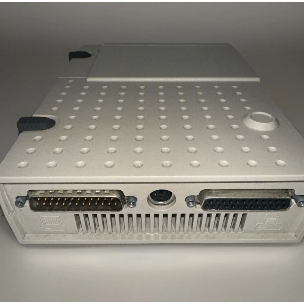 Sony Storestation IOmega Ditto 2GB PPT Tape Drive external IO2000-PX W/ Cable